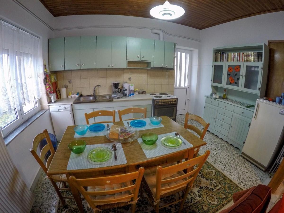 Breathtaking Lake View Cottage With A Fireplace Next To Ioannina City! エクステリア 写真